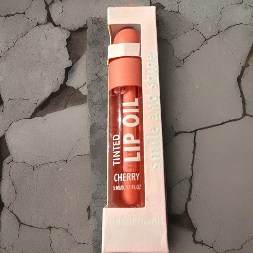 Smile and Shine Tinted Lip Oil CHERRY 🍒